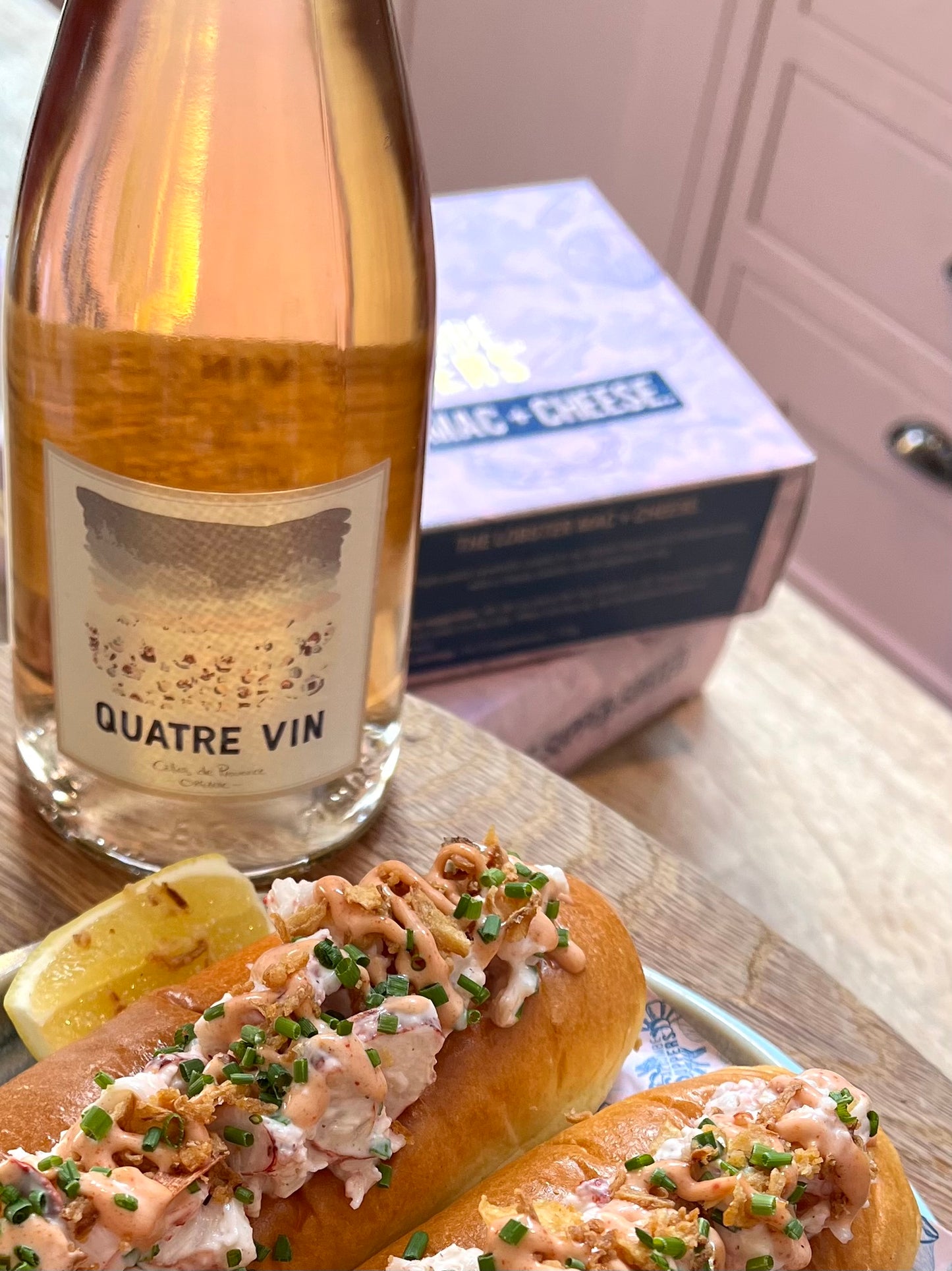 THE LOBSTER ROLL SUPPER BOX.